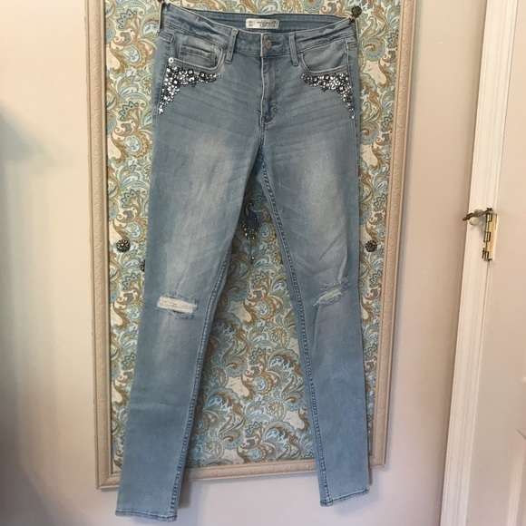 Abercrombie Light Wash Embellished Ripped Jeans - Picture 2 of 6